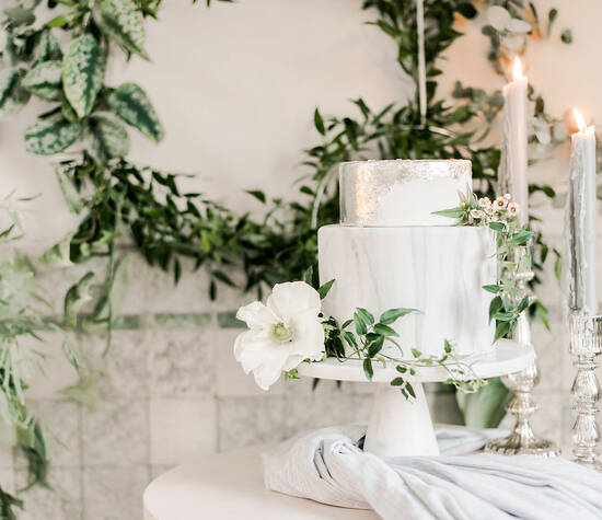 Marble wedding cake